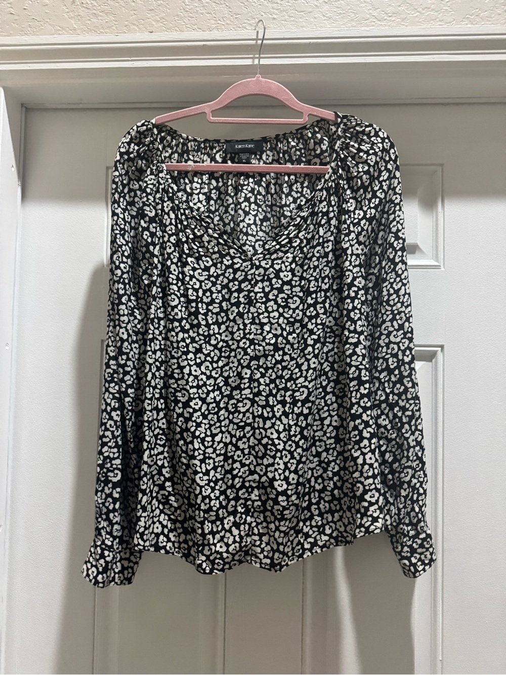 Brand New with Tags Karen Kane blouse Size XL $130 Leopard Cheetah Leopard